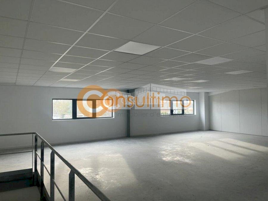 Bureau à louer 120 m² - Sallebœuf