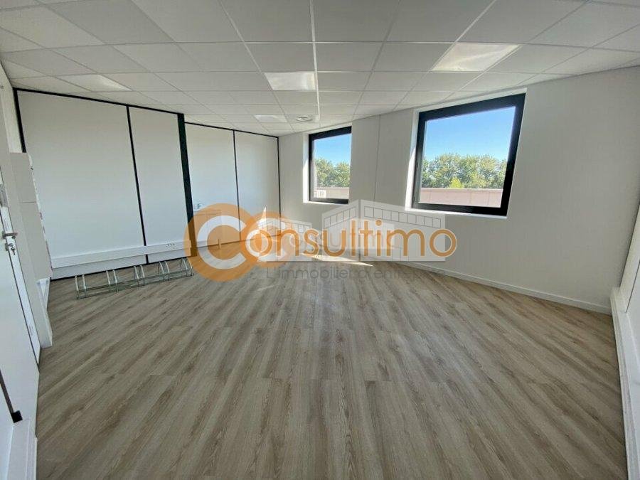 Local commercial à louer 27 m² - Fargues-Saint-Hilaire