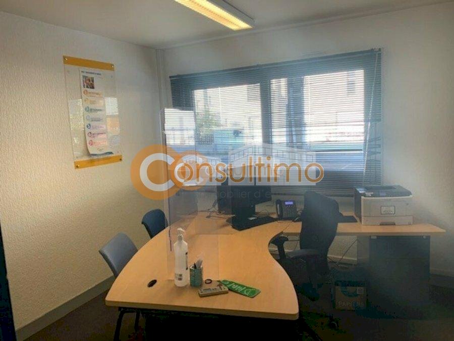 Bureau à louer 350 m² - Pessac