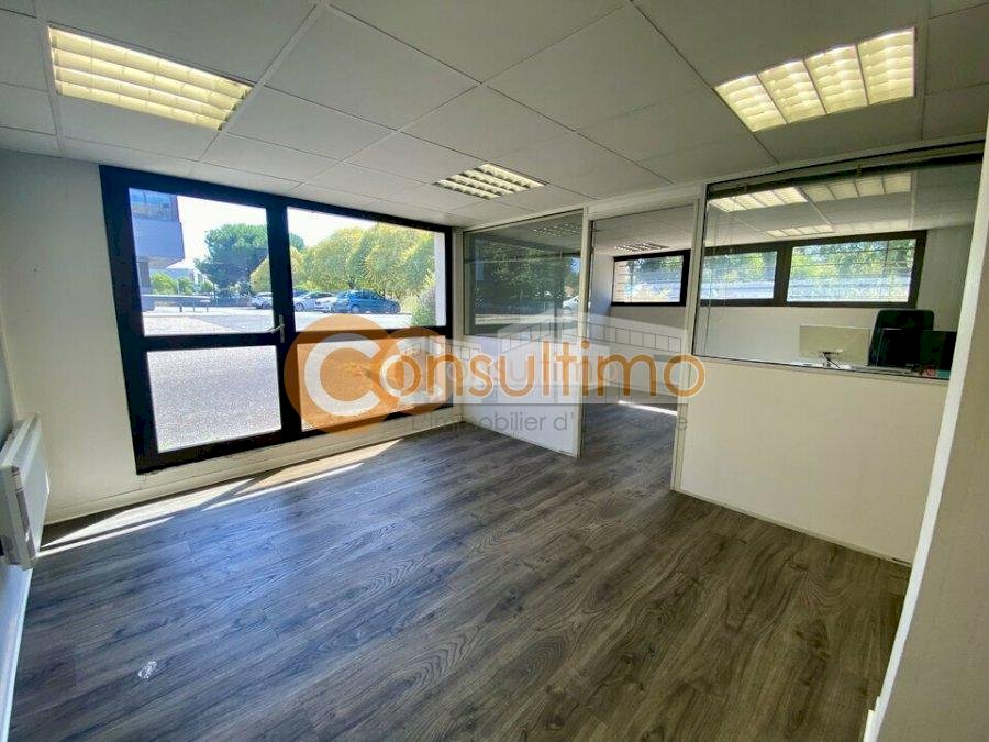 Bureau à louer 68 m² - Mérignac